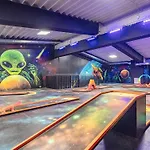 6 Person In דירה *