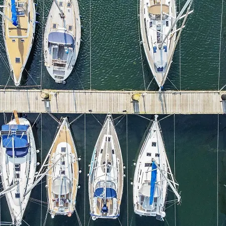 6 Person In Апартаменты