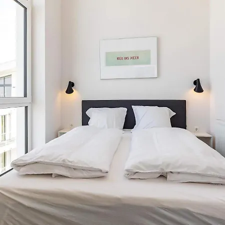 Apartment 6 Person In