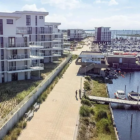 Апартаменты 6 Person In *