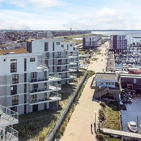 Апартаменты 6 Person In *